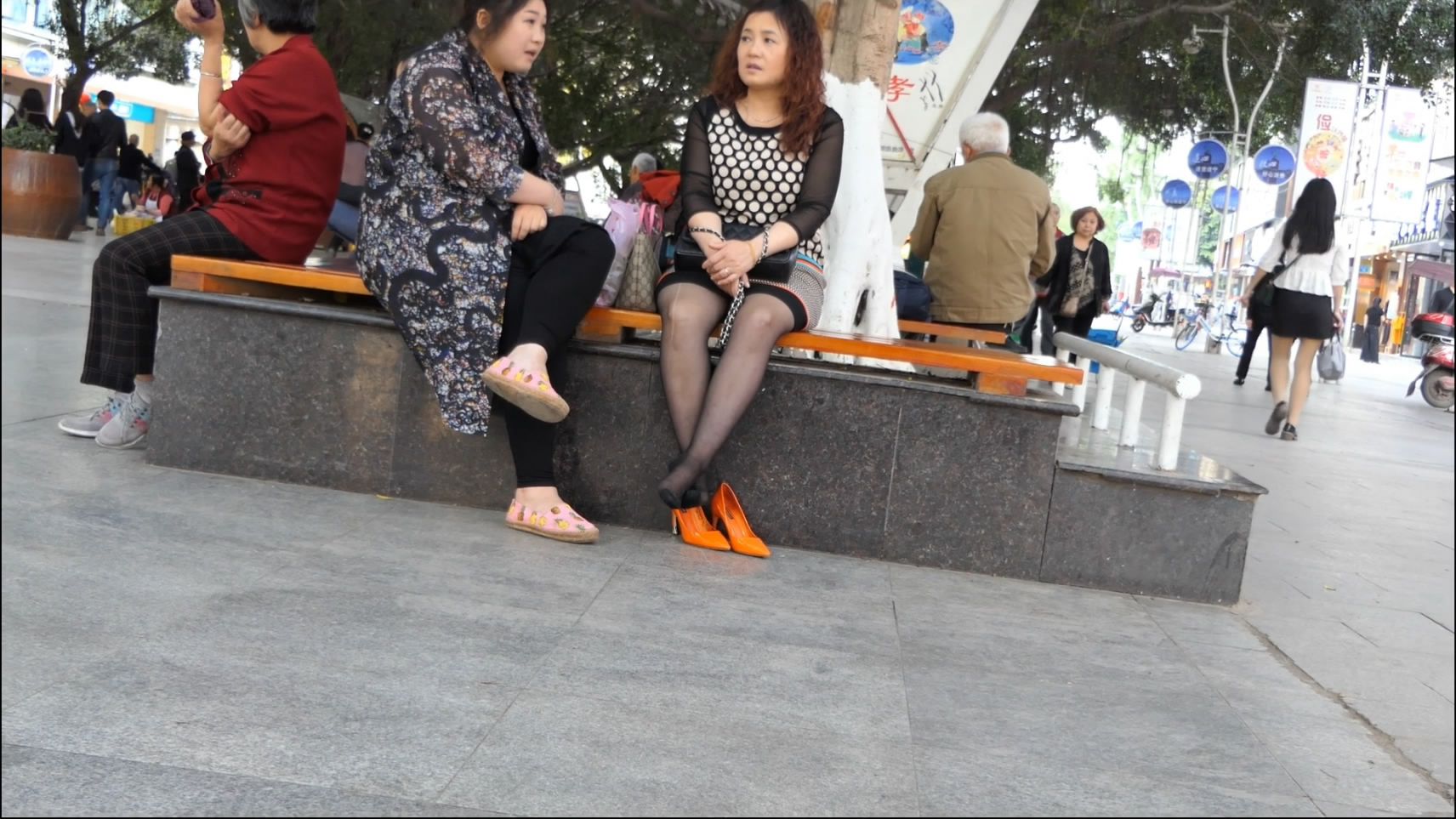 streetsnapnylon[00 00 32][20181208 233035 9]